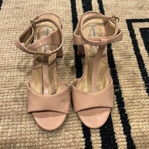 ANTONIO MELANI Blush Heeled Sandal. Size US 7.5.